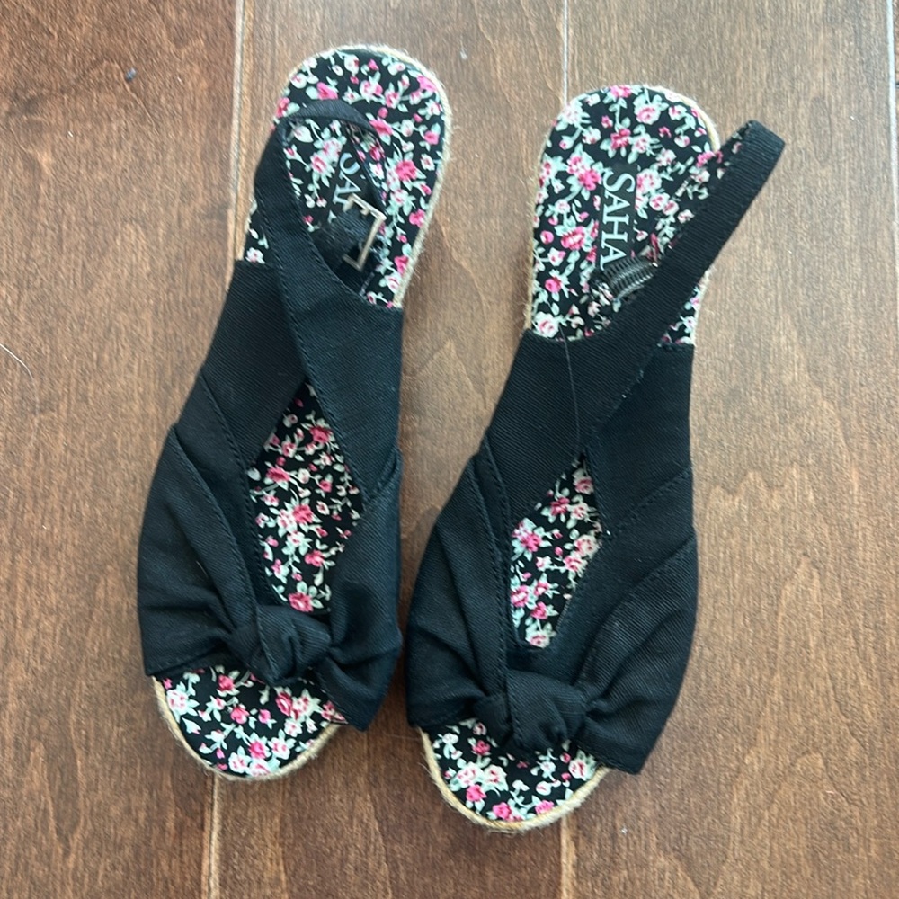 New Sahara wedges